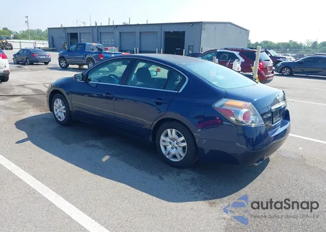 2010 Nissan Altima 2.5 S z USA, uszkodzony, nr VIN 1N4AL2AP5AN440101